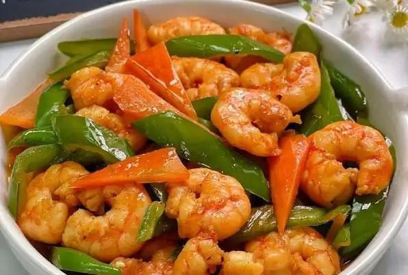 建议中老年人：若不差钱，多吃这8种食物，高蛋白，提高免疫力