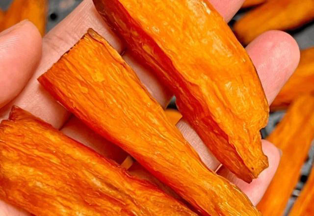 建议中老年人，别心疼钱，这6种零食，该吃就吃，腿脚有劲精神好