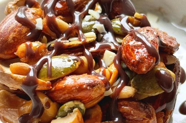 建议中老年人，别心疼钱，这6种零食，该吃就吃，腿脚有劲精神好