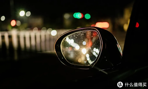 如何判断汽车是低配还是高配？老司机：只需观察这几个地方就行了