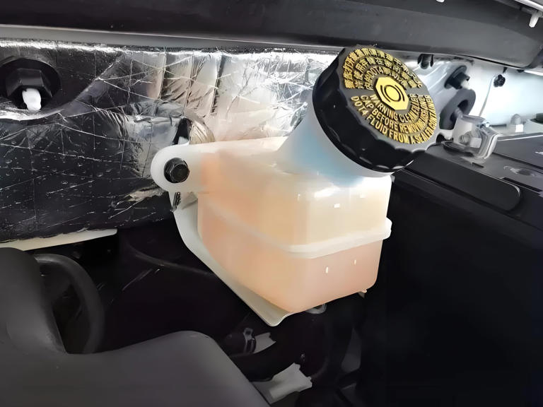 刹车油失效为什么会导致刹车失灵？刹车油多久换一次？