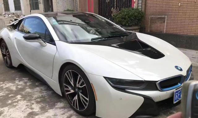 为什么电动车红绿灯起步能秒超跑，但高速上却跑不过燃油车？