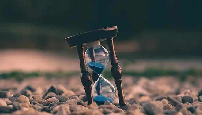 为什么说半夜醒来，别看时间、别喝水？别不信，有一定道理