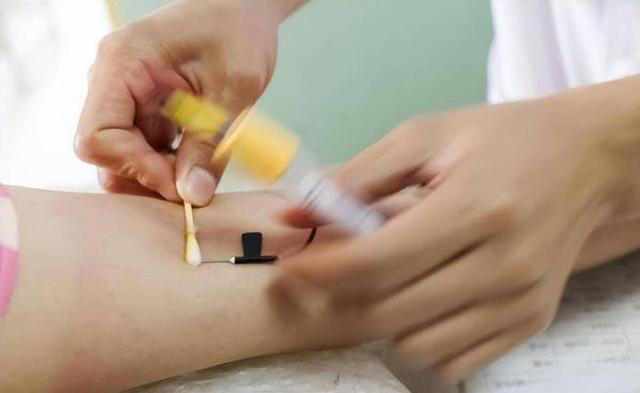 为何肝癌发现即晚期？建议：若有“2软2痛1肿”，早检查为妙