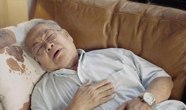 脂肪肝是吃出来的？医生直言：即使是铁打的肝，这4物也要少吃