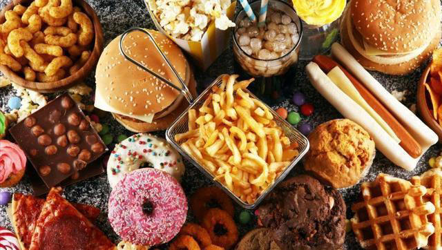 脂肪肝是吃出来的？医生直言：即使是铁打的肝，这4物也要少吃