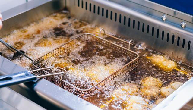 动脉硬化越来越早，医生提醒：50岁后，养成这4种习惯才稳得住