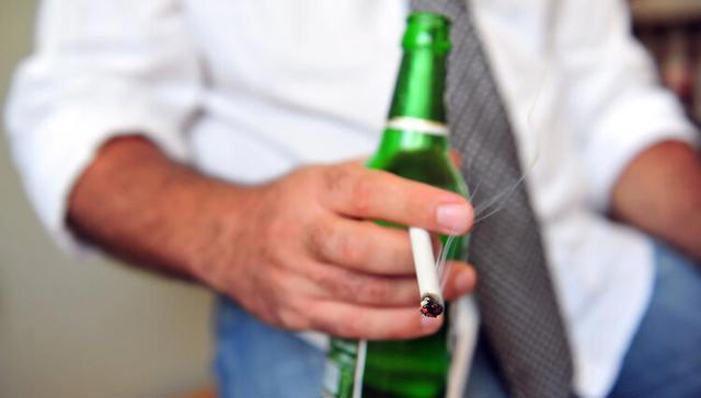 大脑开始萎缩，一般出现4个反应，多吃5种健脑食物，辅助降低风险