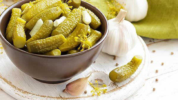 高血压不怕咸菜、酱油，更不怕肉类，真正“怕”的是这5个东西！