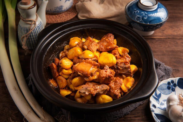 板栗正大量上市，医生提醒：吃板栗的禁忌要牢记，很多人不知道！