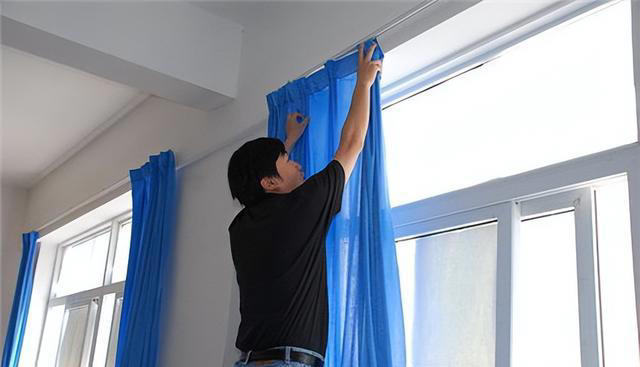 窗帘不建议挂这“4色”，不是穷讲究，全是老一辈总结的经验