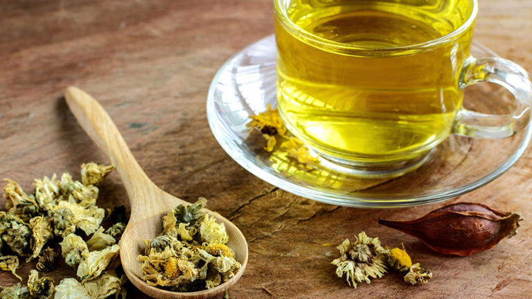 研究发现：菊花茶或能溶解血栓扩张血管，是真的吗？听分析