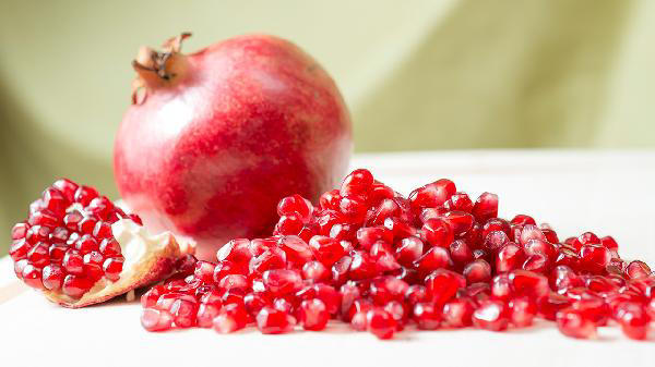 石榴再次受到关注！医生证实：常吃石榴，可能会带来这些益处