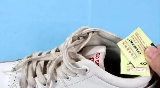 才知道，零食袋中的“干燥剂”，原来这么值钱！以后再别扔了