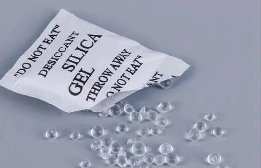 才知道，零食袋中的“干燥剂”，原来这么值钱！以后再别扔了