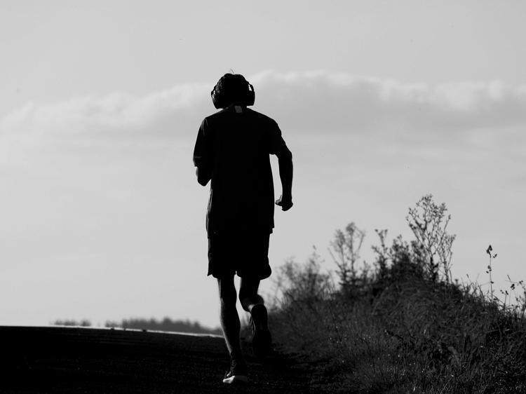 走路和跑步哪个更有益健康？看完这篇你就懂了！(本图只做示意,与正文内容无关)