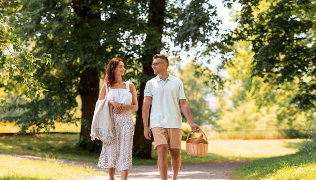 早上跑步30分钟与晚上散步60分钟，哪个更健康？结果可能有点意外