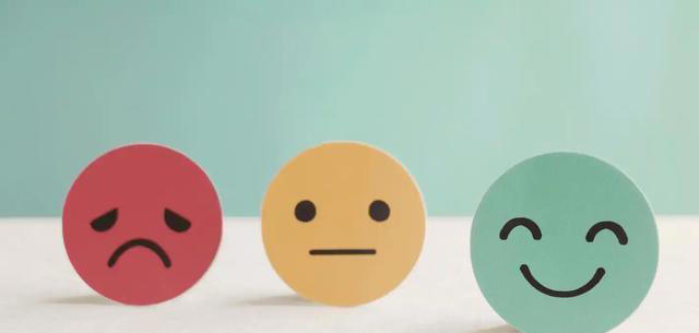 心脏与花生的关系，医生：若想保护心脏健康，尽量少吃这4种坚果