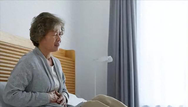 丝瓜再次成为关注对象！医生再三强调：吃丝瓜时，要多注意这3点