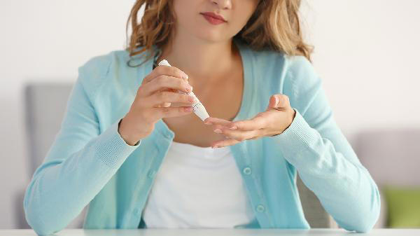 医生建议：再高的血糖，没有这几种情况，不必紧张 该吃吃，该喝喝