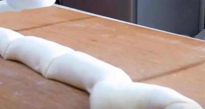 400克面粉变酥香烧饼，比包子省事，你家也能轻松做？