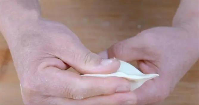 400克面粉变酥香烧饼，比包子省事，你家也能轻松做？