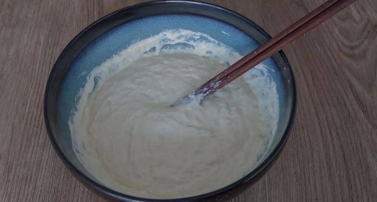 10分钟搞定早餐饼，4个鸡蛋1碗面，蓬松暄软全家抢着吃