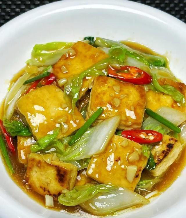 被称为“通便王”的4种菜，建议：3天吃1次，润肠排毒，舒服过秋