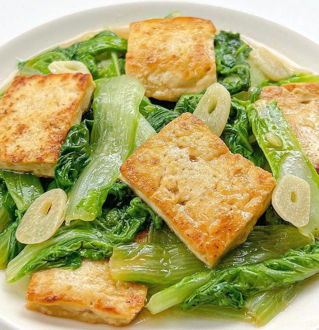 总愁 “一天吃啥”？这 8道家常硬菜 + 汤品，20 分钟搞定，鲜香又营养