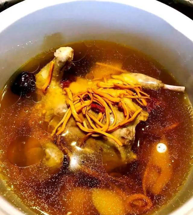 总愁 “一天吃啥”？这 8道家常硬菜 + 汤品，20 分钟搞定，鲜香又营养