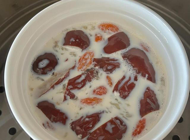 药补不如食补，秋天睡眠不好，建议大家：多吃这6样“助眠食物”