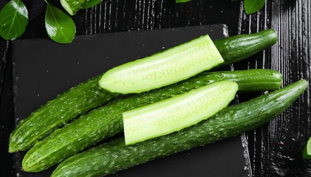 别再误解！红枣并非只为补血。长期吃红枣，好处坏处全解析