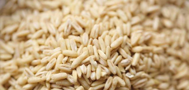 建议中老年人：常吃这4样，润肠通便，健脑益智，腿脚更利索！