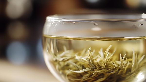 4种易堵血管食物，高血脂真的要少碰！常喝这2茶，疏通血管更健康