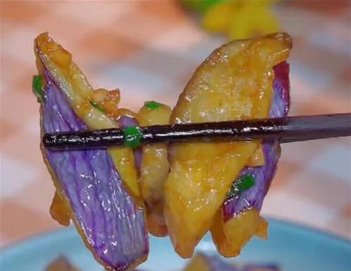 家常油焖茄子超简单，十分钟上桌，藏着老祖宗的秘密味道？