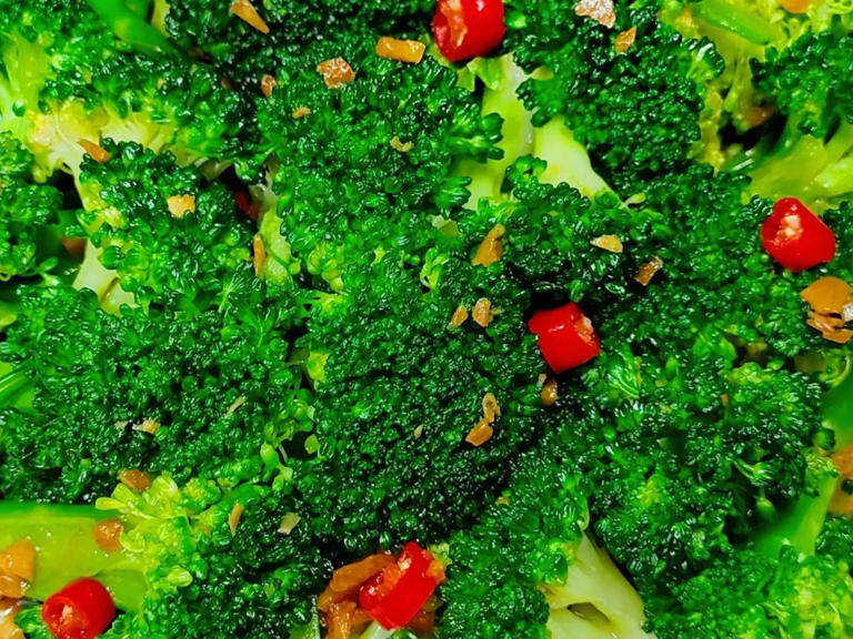 推荐八道凉拌菜可以安排，简单拌一拌，解腻开胃巨好吃