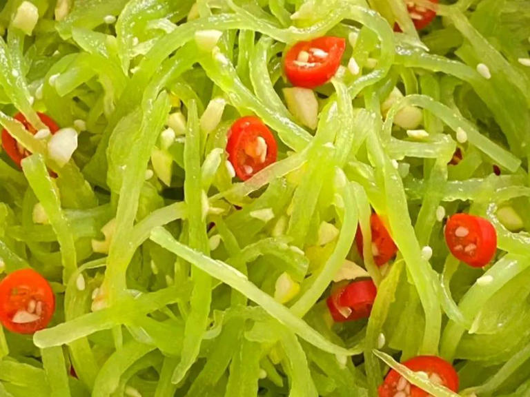 推荐八道凉拌菜可以安排，简单拌一拌，解腻开胃巨好吃