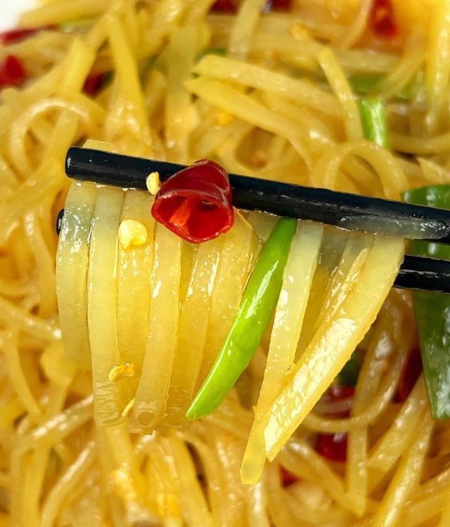 家里每次炒这3道菜米饭就不够吃，香香辣辣太开胃了，新手也能做