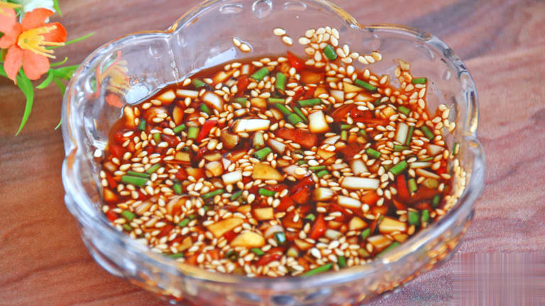 天冷吃莲藕加五花肉，教你年夜菜好吃做法！