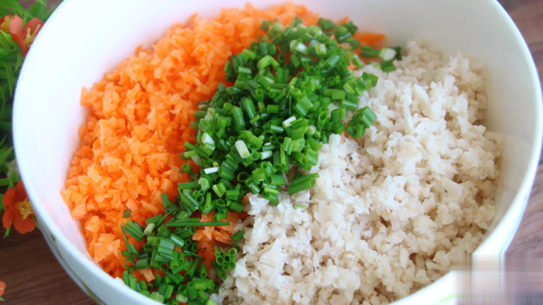 天冷吃莲藕加五花肉，教你年夜菜好吃做法！