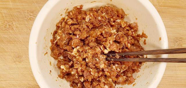 简单卷一卷，蒸一蒸，一出锅满屋飘香，比包子简单，比饺子好吃