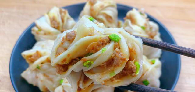 简单卷一卷，蒸一蒸，一出锅满屋飘香，比包子简单，比饺子好吃