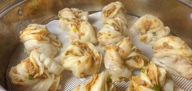 简单卷一卷，蒸一蒸，一出锅满屋飘香，比包子简单，比饺子好吃