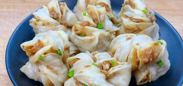 简单卷一卷，蒸一蒸，一出锅满屋飘香，比包子简单，比饺子好吃