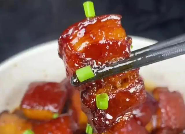 红烧肉好吃有诀窍，牢记4点，出锅软糯不柴，色泽红润，香浓入味