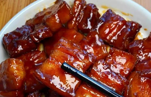 红烧肉好吃有诀窍，牢记4点，出锅软糯不柴，色泽红润，香浓入味