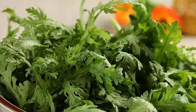 晚上睡不着，建议多吃3种“天然安眠药”