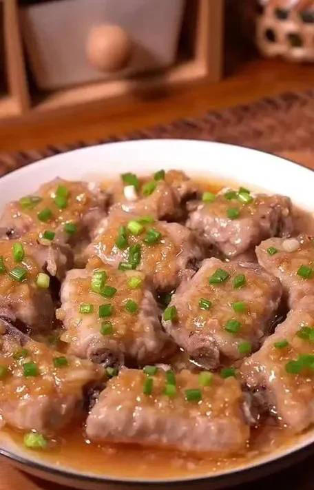 秋冬换季，建议中老年人多吃八道荤素菜，补钙补蛋白，增强免疫力