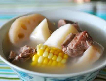 秋冬换季，建议中老年人多吃八道荤素菜，补钙补蛋白，增强免疫力