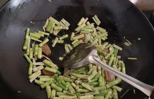 吃这 5类素菜，约等于在“喝油”！很多人天天吃却不知道